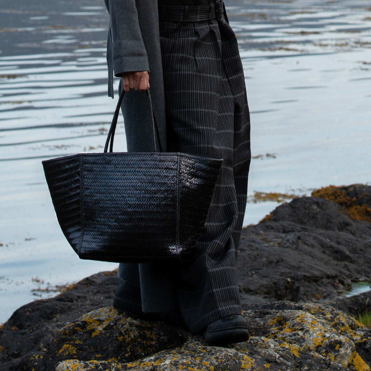 トートバッグ ハンドバッグ JANVIER CUIR GRAND BLACK – MAISON N.H PARIS